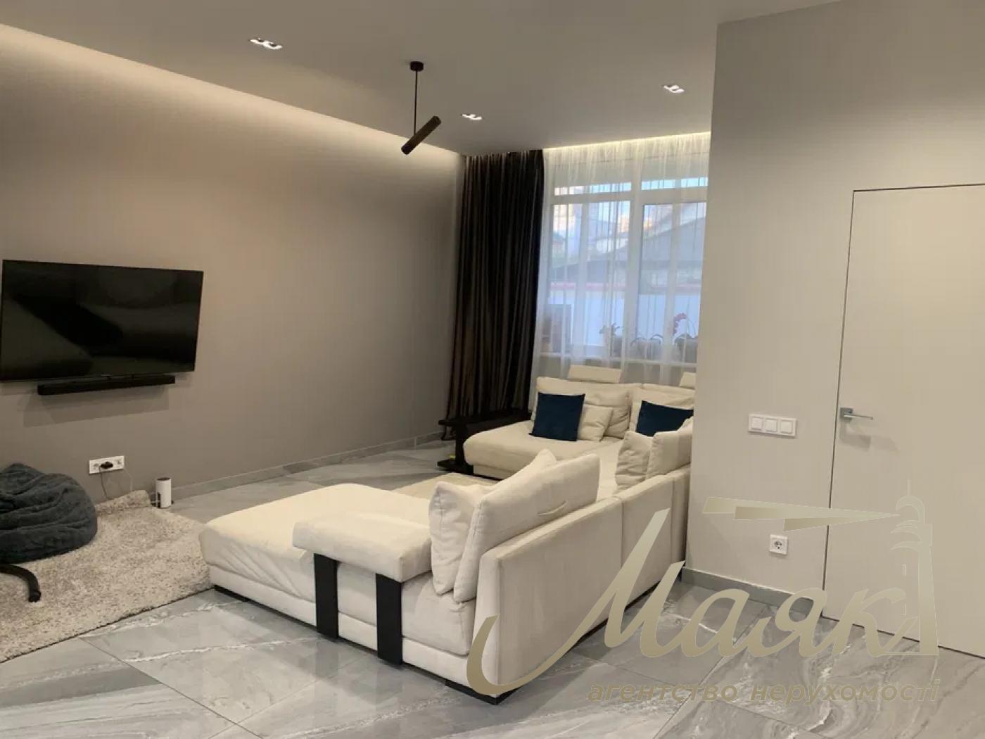 Продаж будинку на Печерську, вул. Товарна