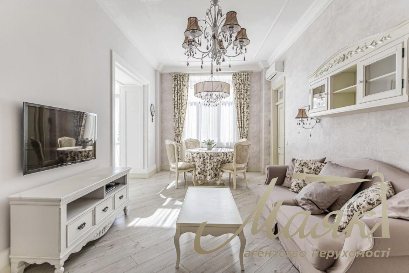 Rent 3-room apartment on Khreshchatyk 23, Center