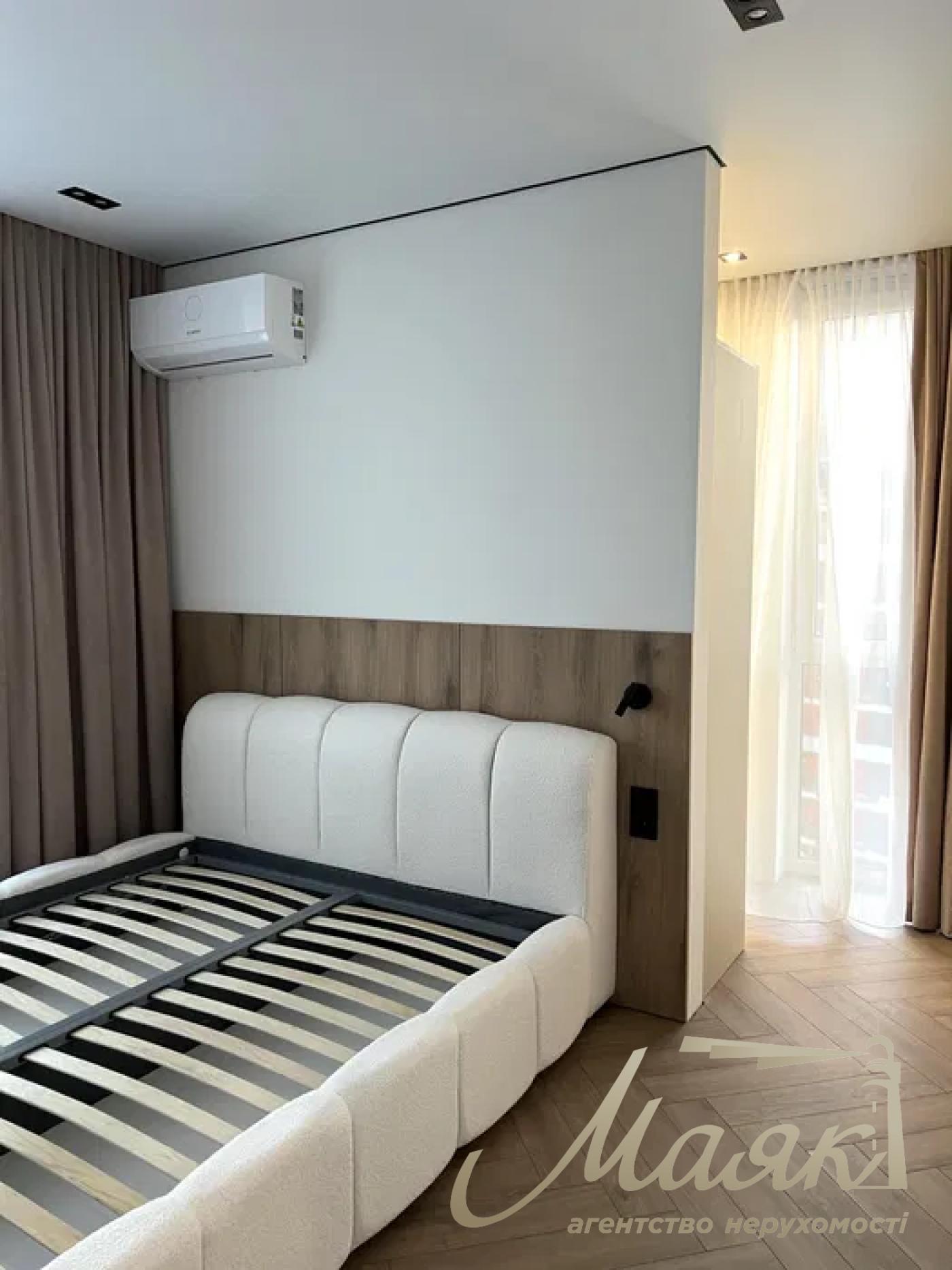 Продажа 2-комнатной квартиры ЖК Варшаский 3, ул. Змиенко