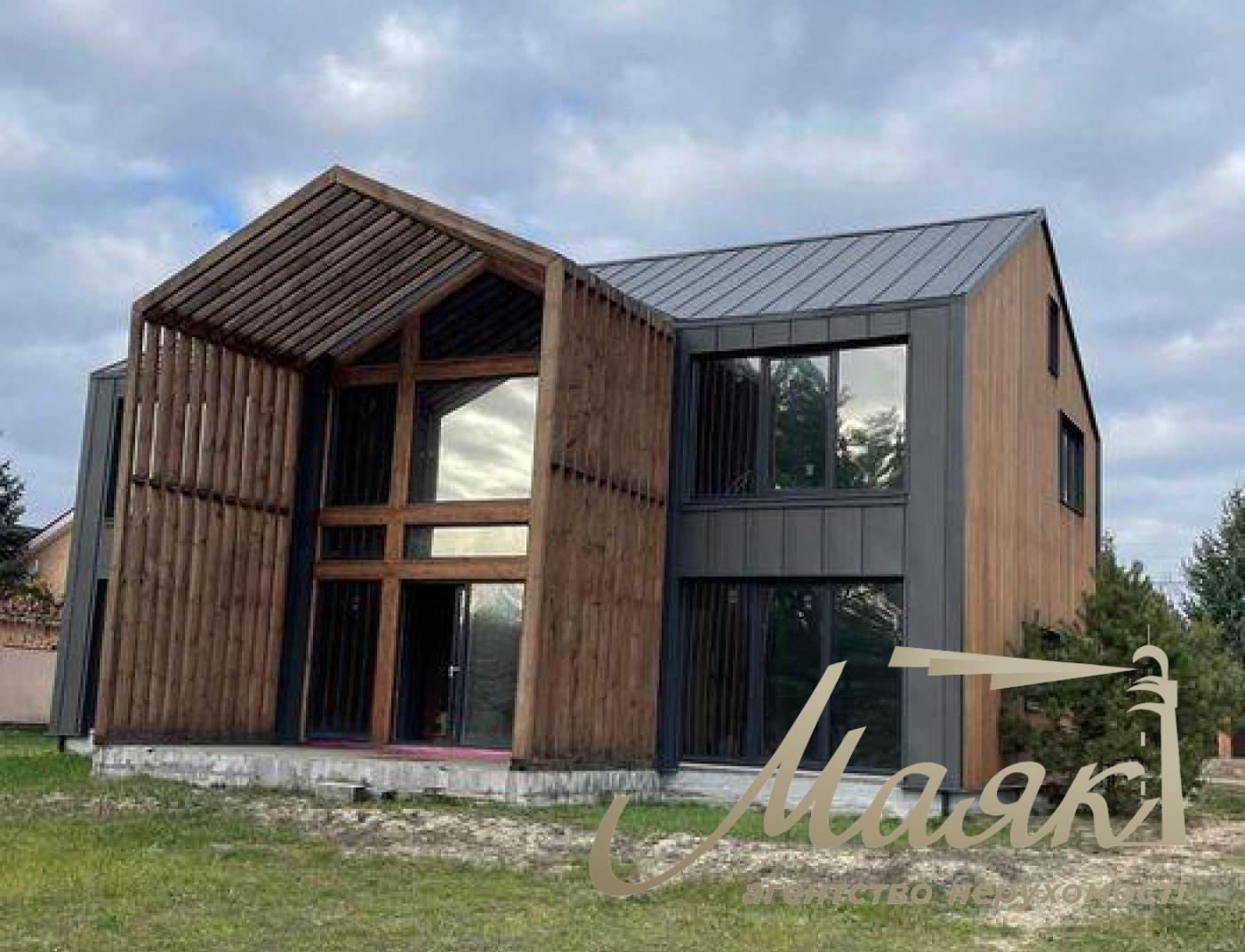 Продаж 2-поверхового будинку в Голосіївському районі Києва 252 м2, Чапаєвка, Лисоводна