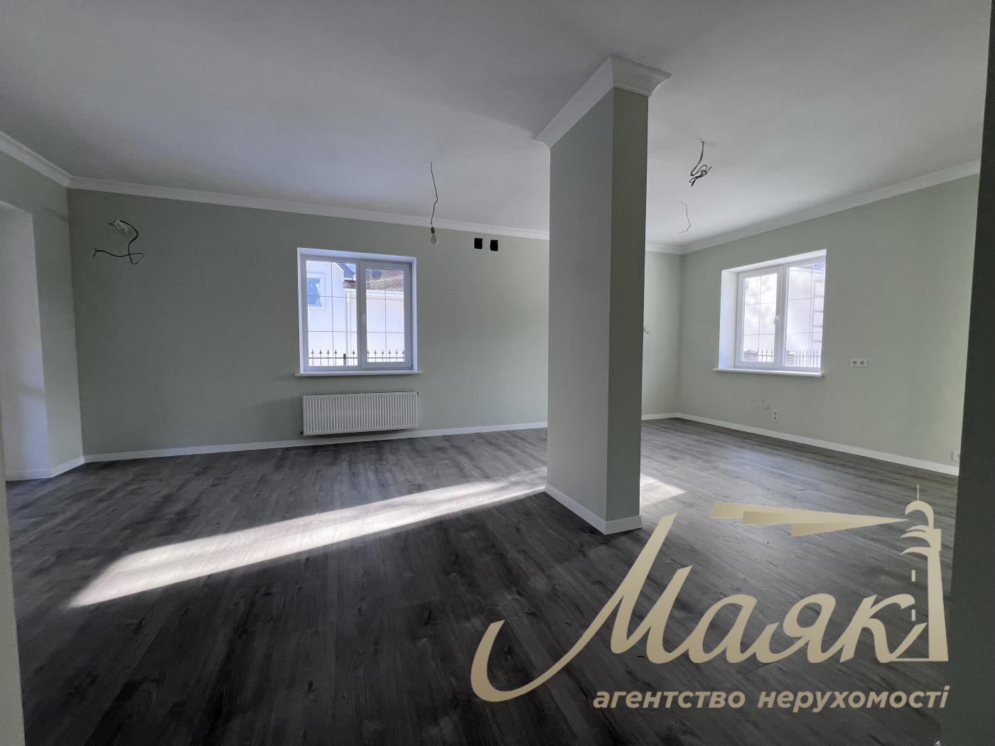 Продаж будинку в закритому КМ AlpenPark серед лісу