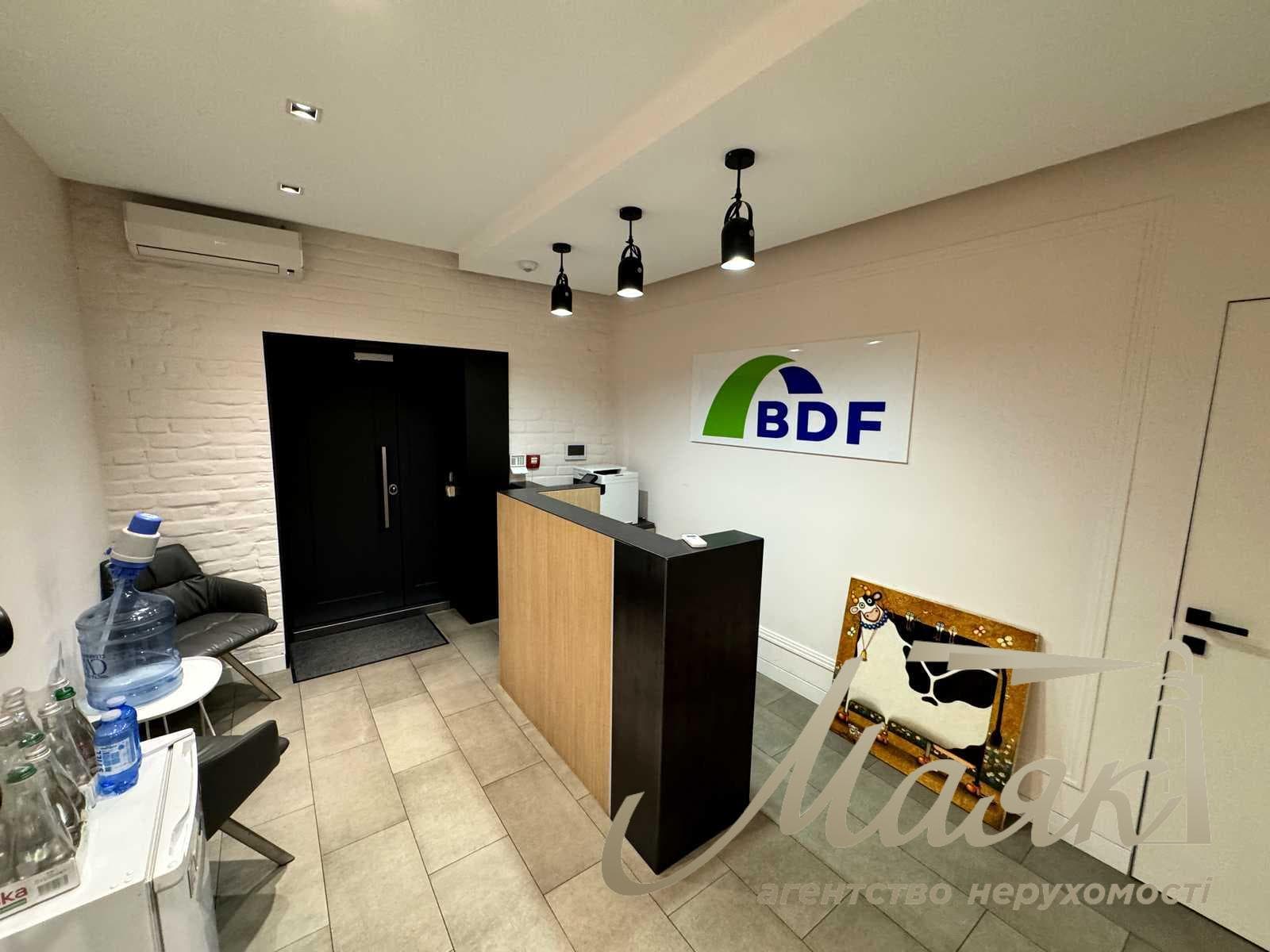 Оренда офісного приміщення (272 м²) у центрі, вул. Шовкова, 7-А