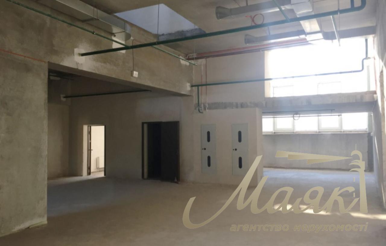 Продаж фасадного приміщення 300м2, Панорама на Печерську