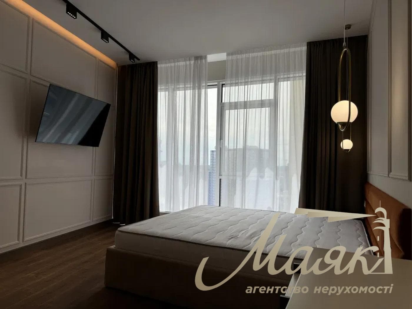 Rent a 4-room apartment (125 m²) in the "Busov Hill" residential complex