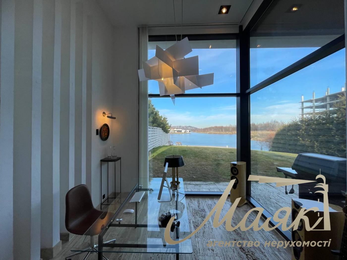 Оренда будинку Лісники- 200 м2 у котеджному містечку Хутір Ясний, з виходом на озеро, 10 соток