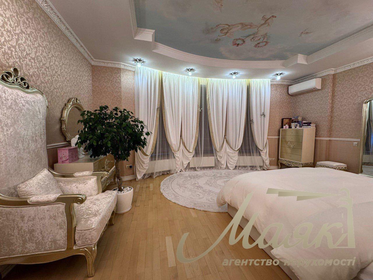 Rent a house 470m2 with access to water in SMT Kozin/Koncha zaspa