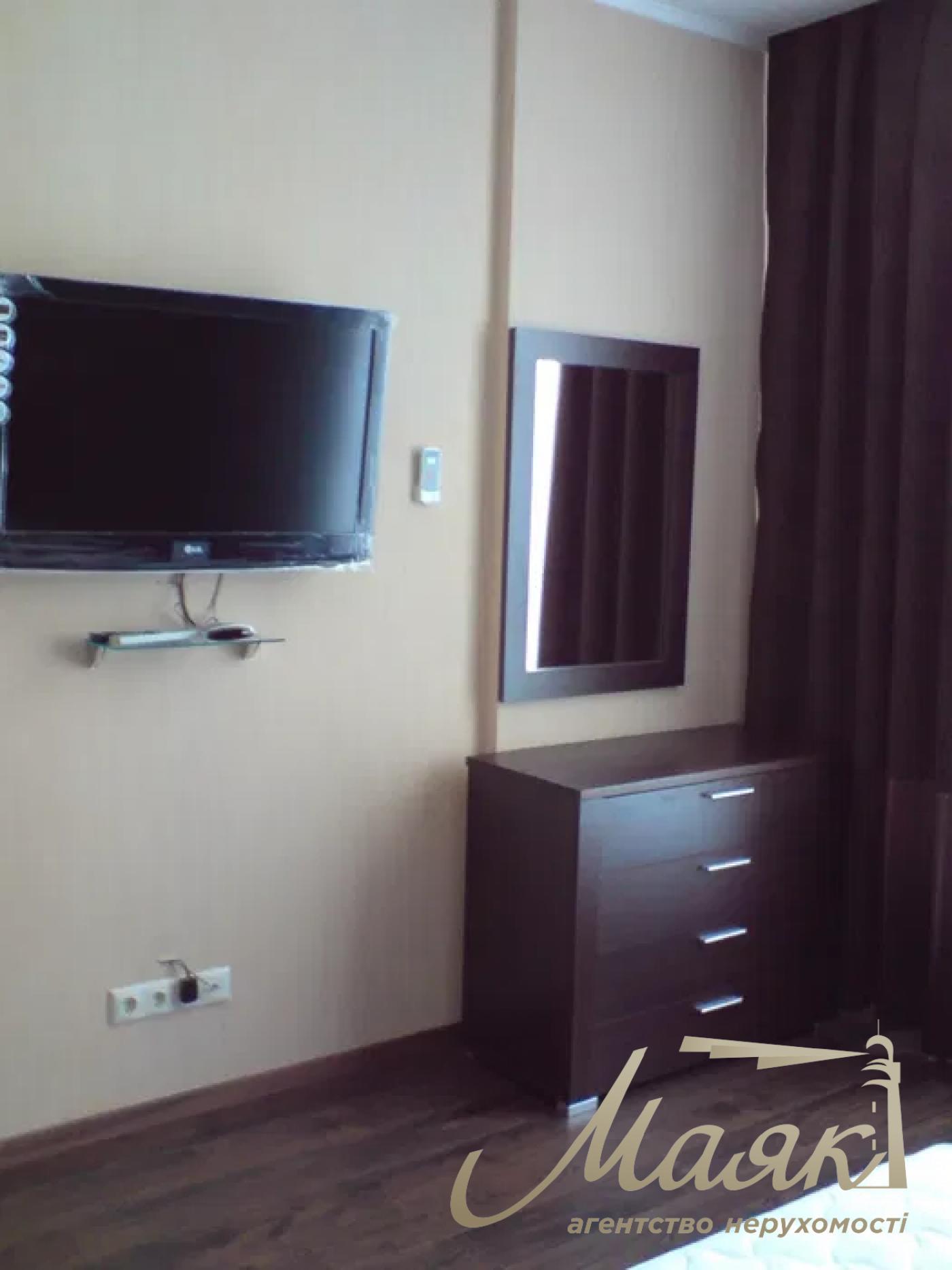 Rent 2k apartment (63 m²) in Residential Complex Novopecherskie Lipki