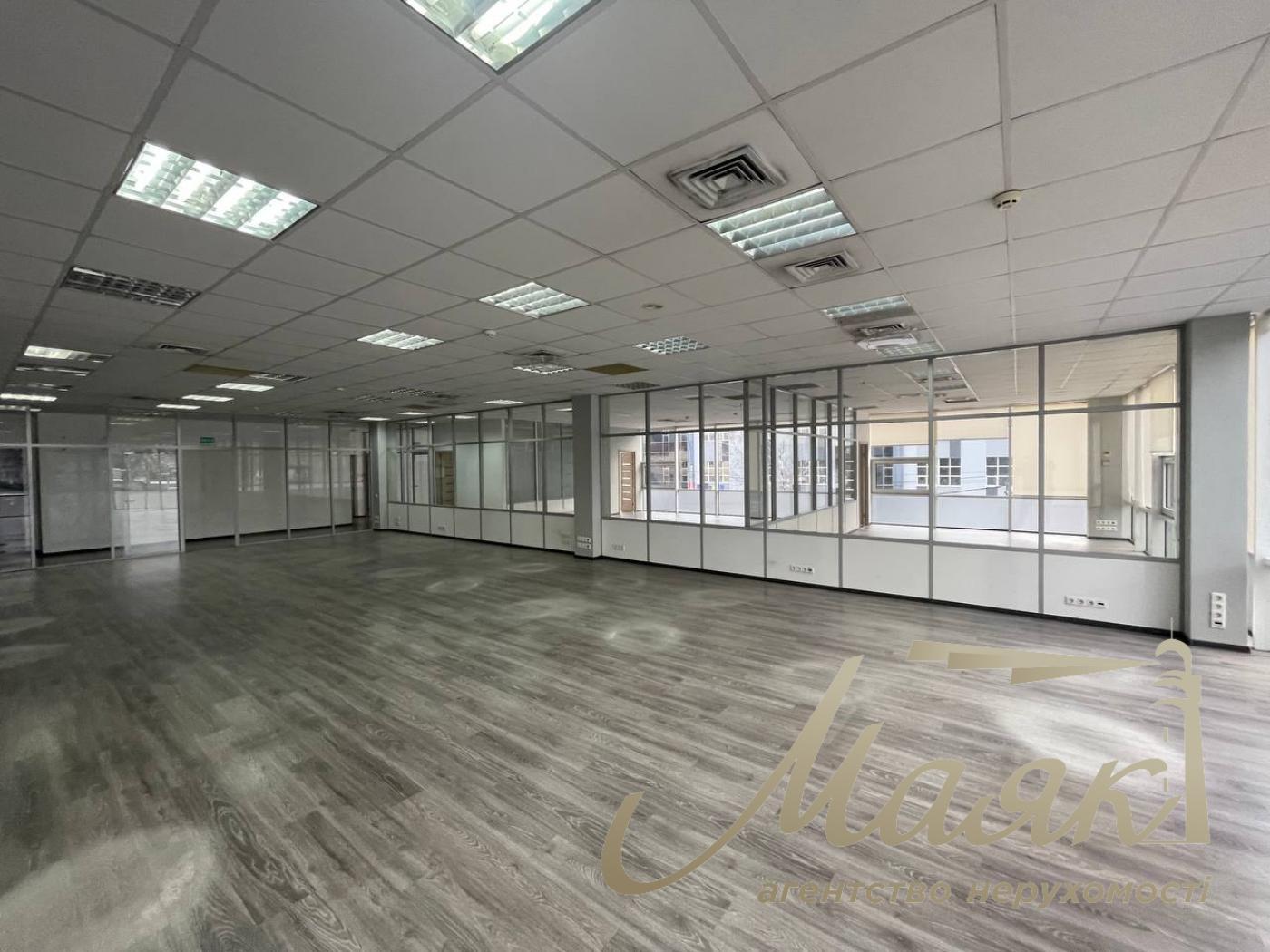 Оренда офісу 450м2 у бізнес центрі, Протасів Яр, метро Олімпійська