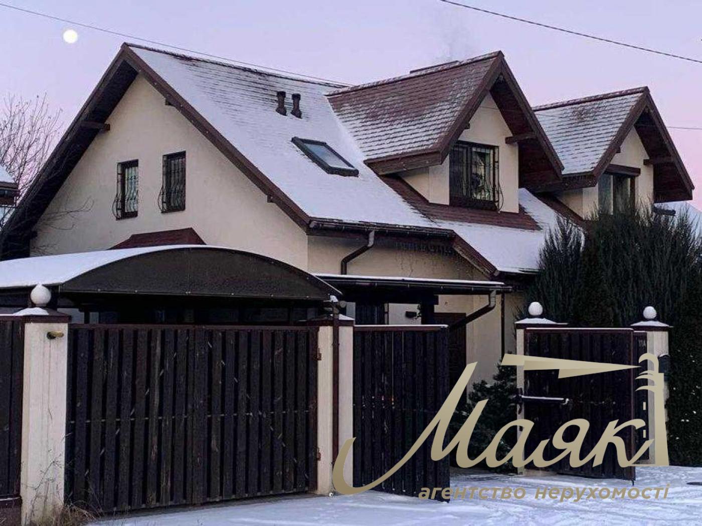 Sale of 2-storey house. Area - 105 sq.m. s. Svyatopetrovskoye. Suburb of Kyiv.