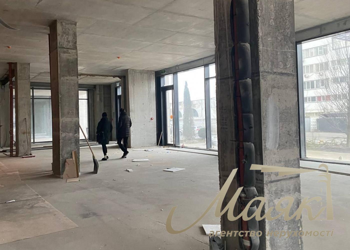 Аренда фасадного помещения 220м2 в ЖК Atlantic Residences Фасад Оренда