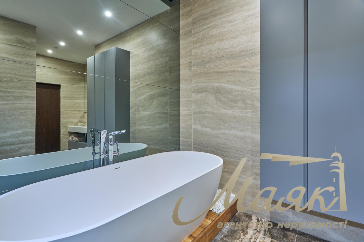 Rent 3 bedroom apartment in LCD Jack House, Lesya Ukrainka boulevard, 7v, Pecherskiy district, Kiev