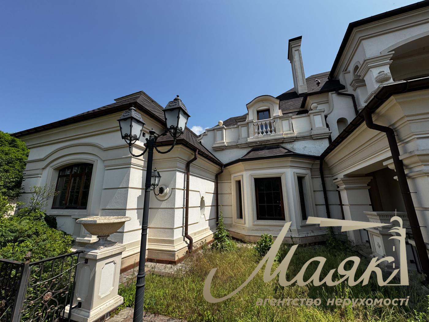 Продаж будинку біля води 1200 кв.м у Кончі-Заспі | Свій пляж і вихід до води