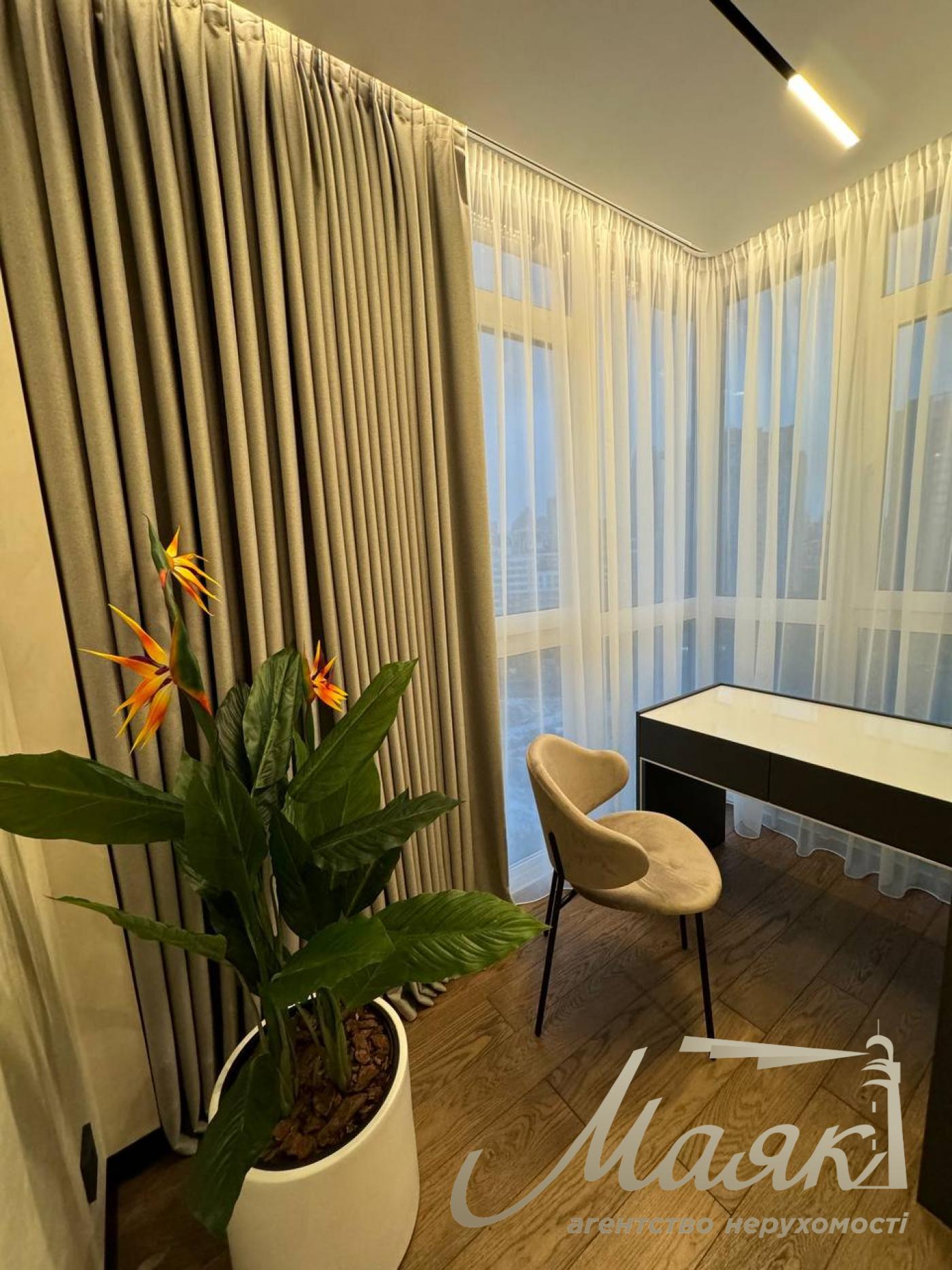 Продажа 3к квартиры  ЖК Французский Квартал-2 125м2