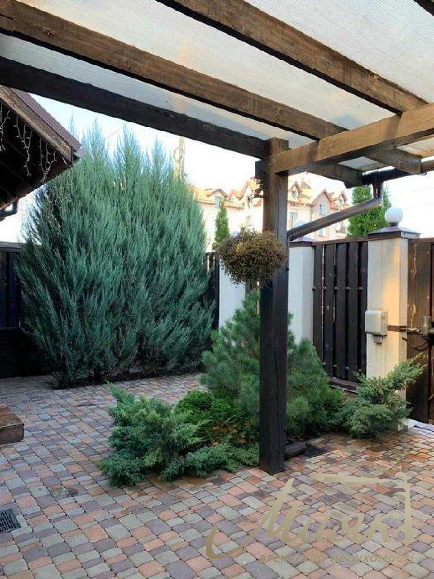 Sale of 2-storey house. Area - 105 sq.m. s. Svyatopetrovskoye. Suburb of Kyiv.