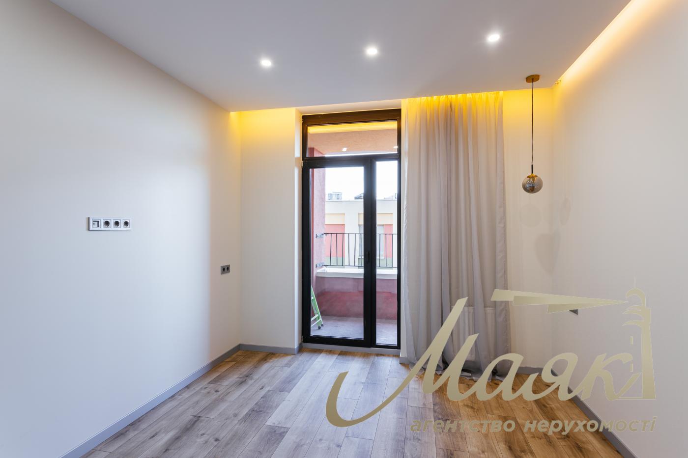 Продаж 3х-кімнатної квартири 86 м2 в ЖК "ЖК RESIDENT Concept House" Володимирська 86а, Київ
