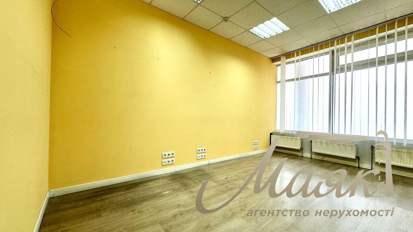 Office for rent: 1st floor, 227 m², 32-B Yevhen Konovalets St., Pechersky District