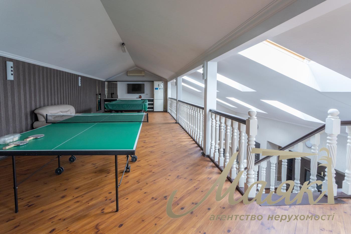 Продажа видового трехуровнего пентхауса 555м2, Ковпака 17, Нижний Печерск, метро Лыбедская