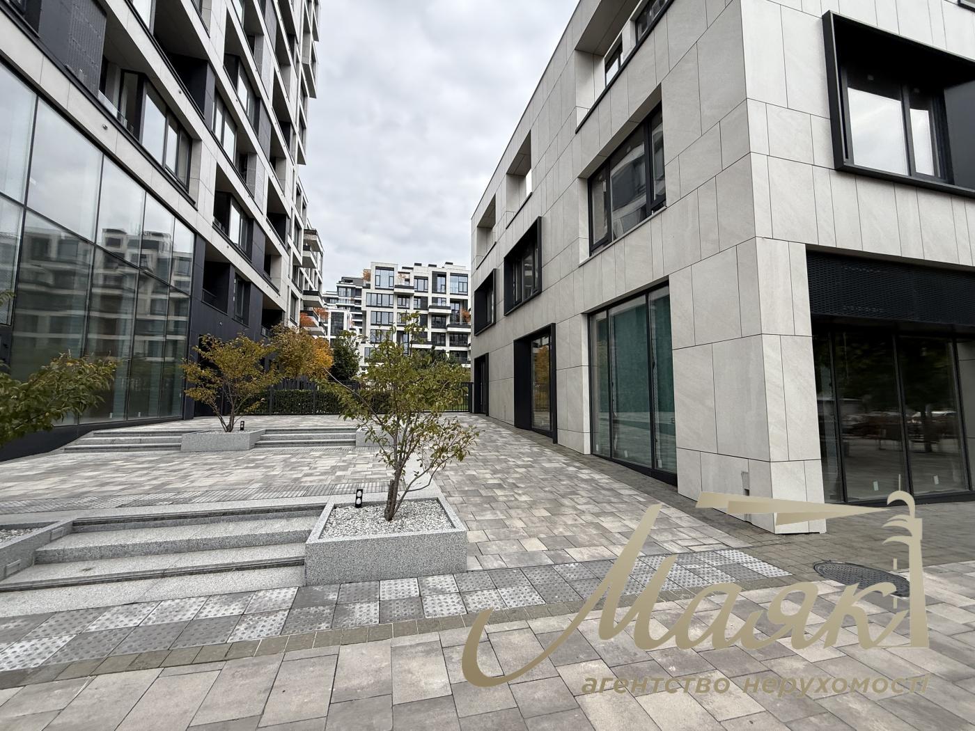 Продажа фасадного помещения 271 м² в ЖК UNIT.Home, ул. Гарета Джонса, Шевченковский район.