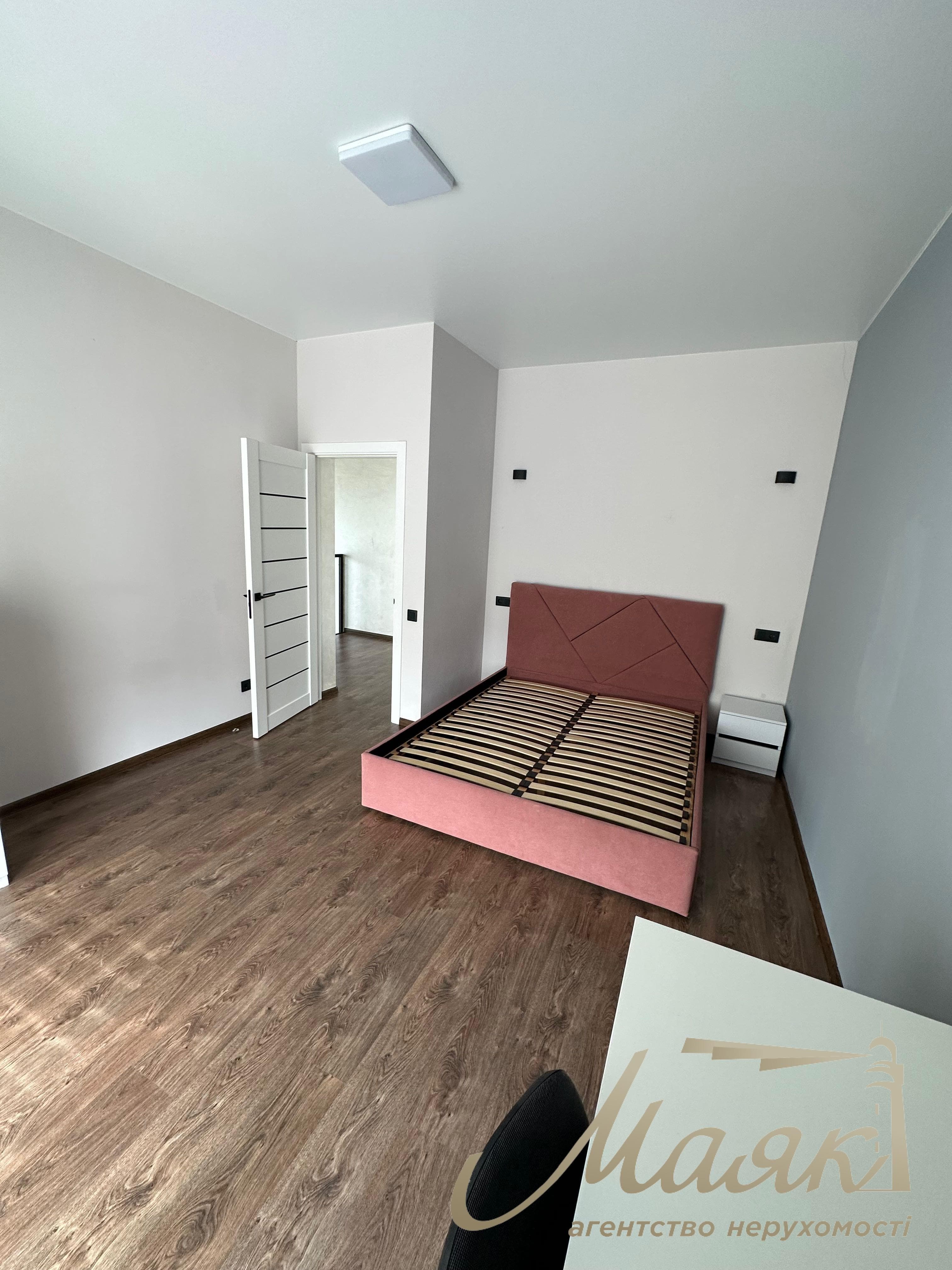 Оренда будинку площею 160 м² у с. Гатне
