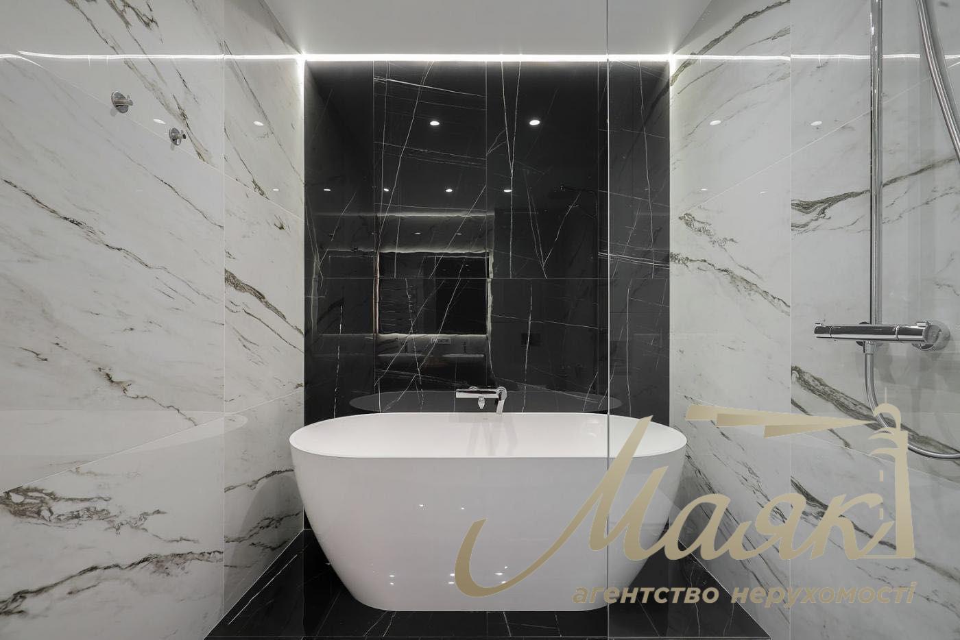 For sale 1 bedroom apartment, LCD Novopecherska Vezha, Pecherskyi district, Kyiv