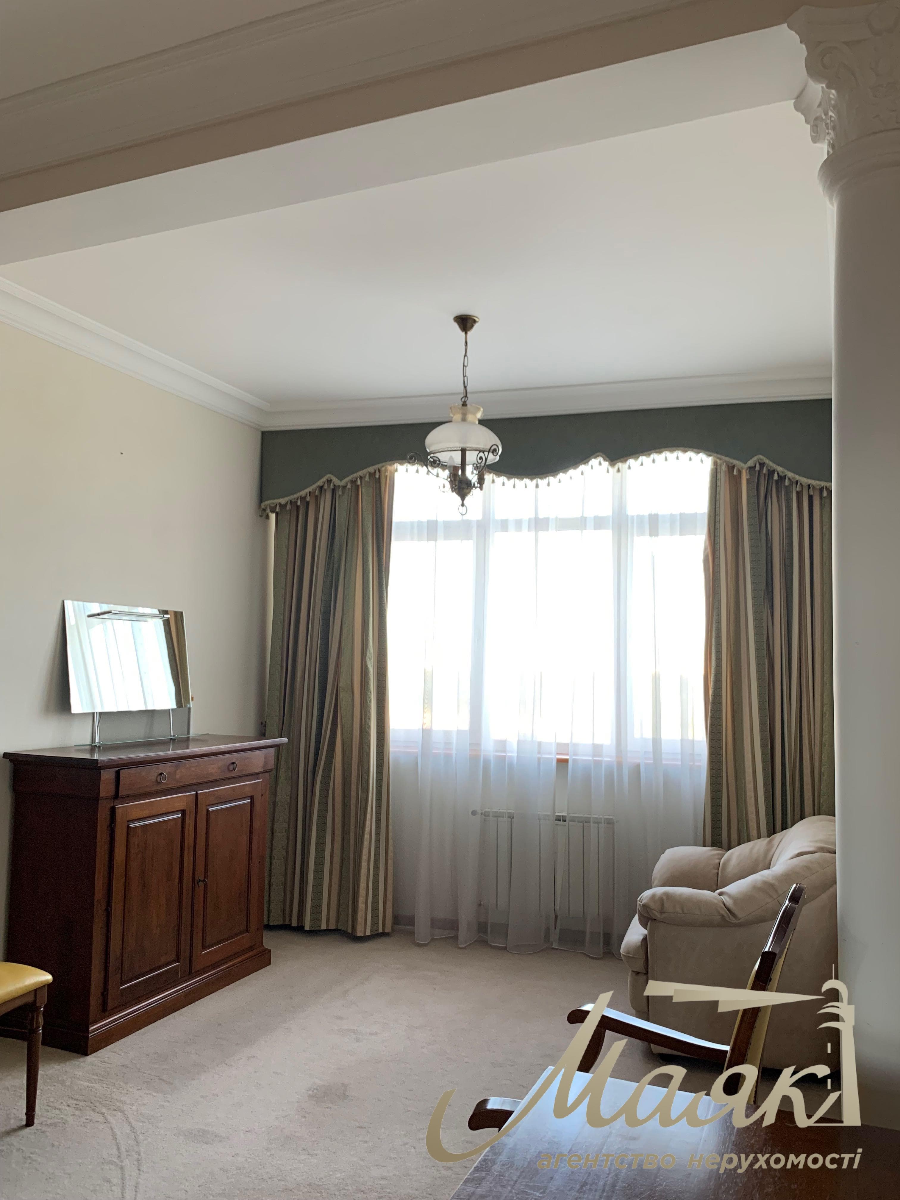 3-room apartment for rent at 12E Ivasyuka Ave., Obolonska Embankment.