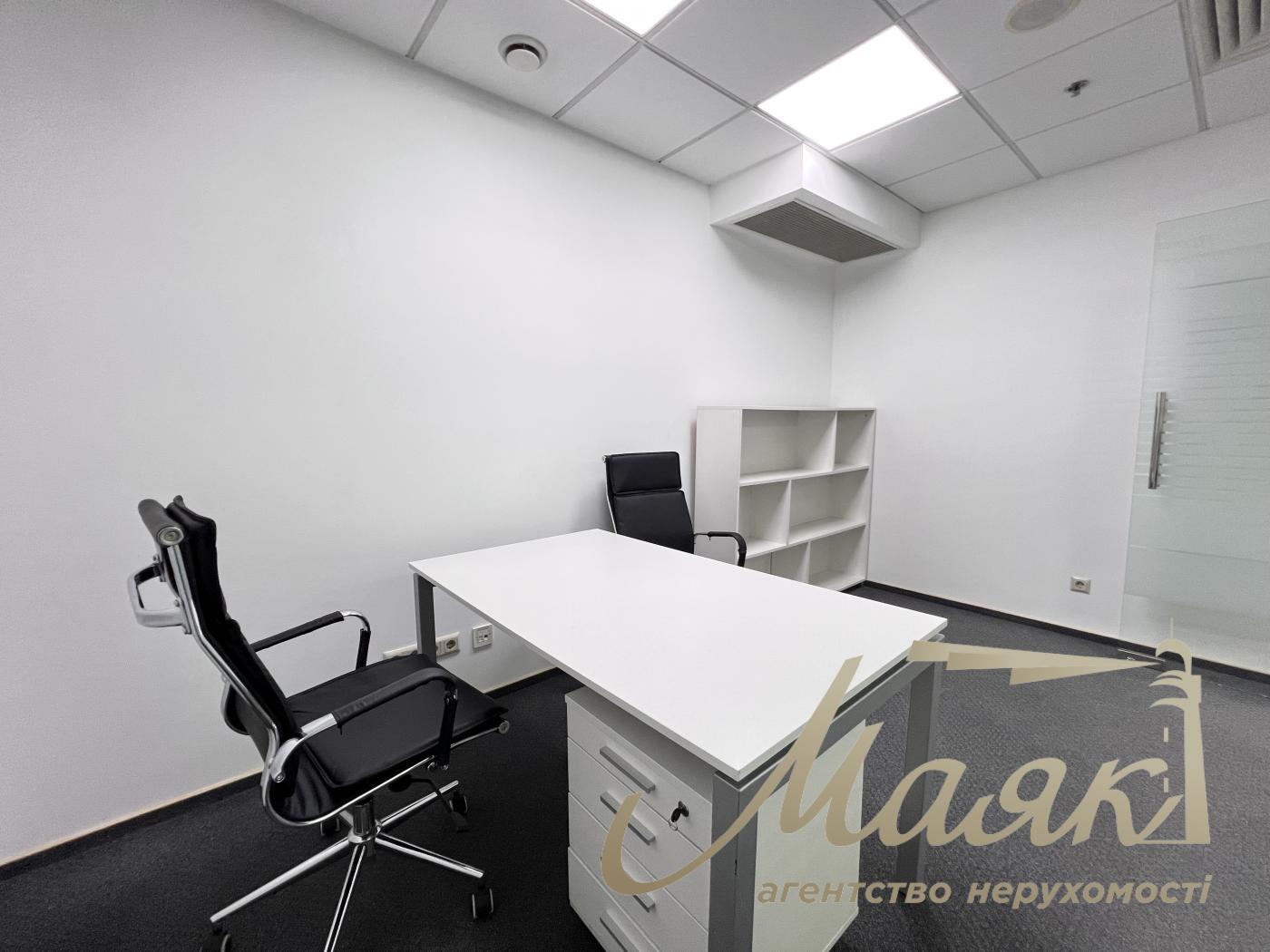 Оренда офісу 77 кв.м в БЦ Леонардо по вул. Богдана Хмельницького 52/17