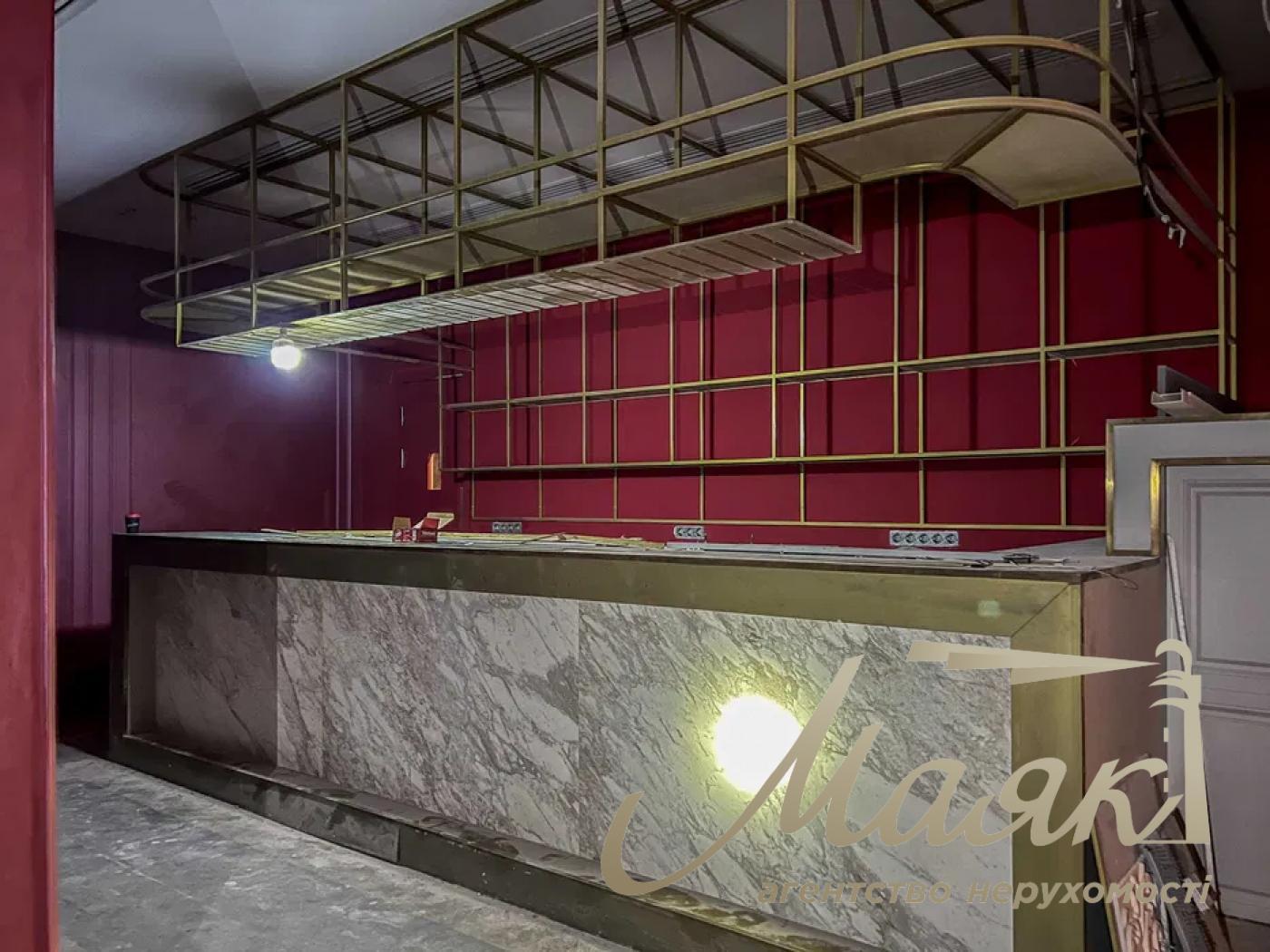 Commercial premises for rent 637m2 on Lesya Ukrainka 34, Pechersky district.