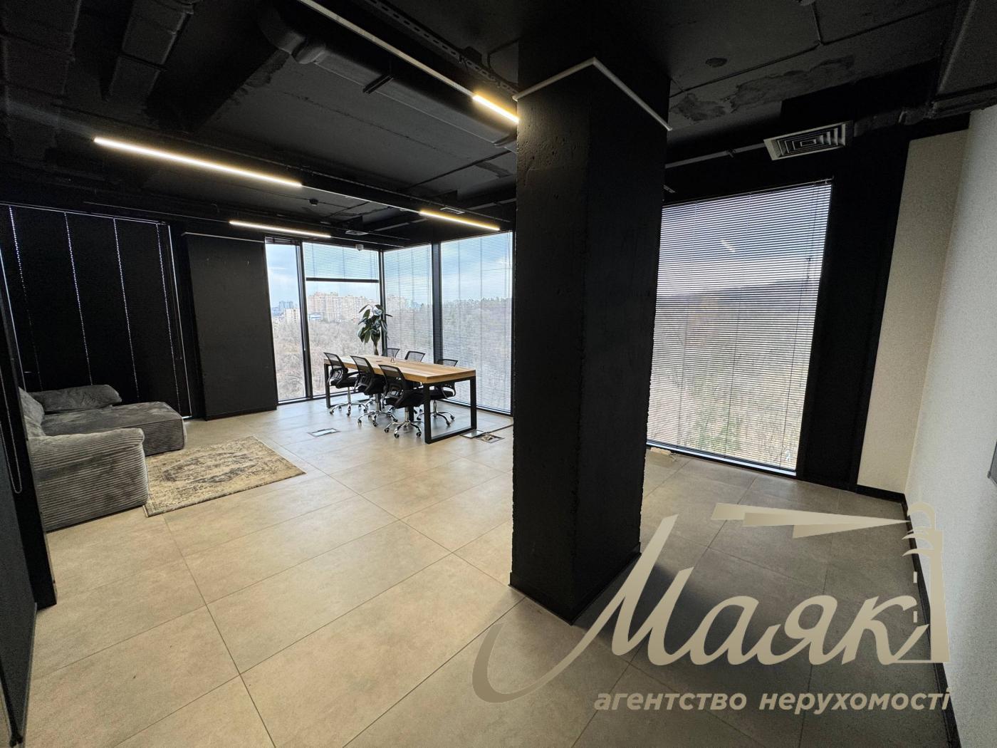 Оренда офісу 418м2 у БЦ класу А, вул.Красилівська, Голосіївський район.
