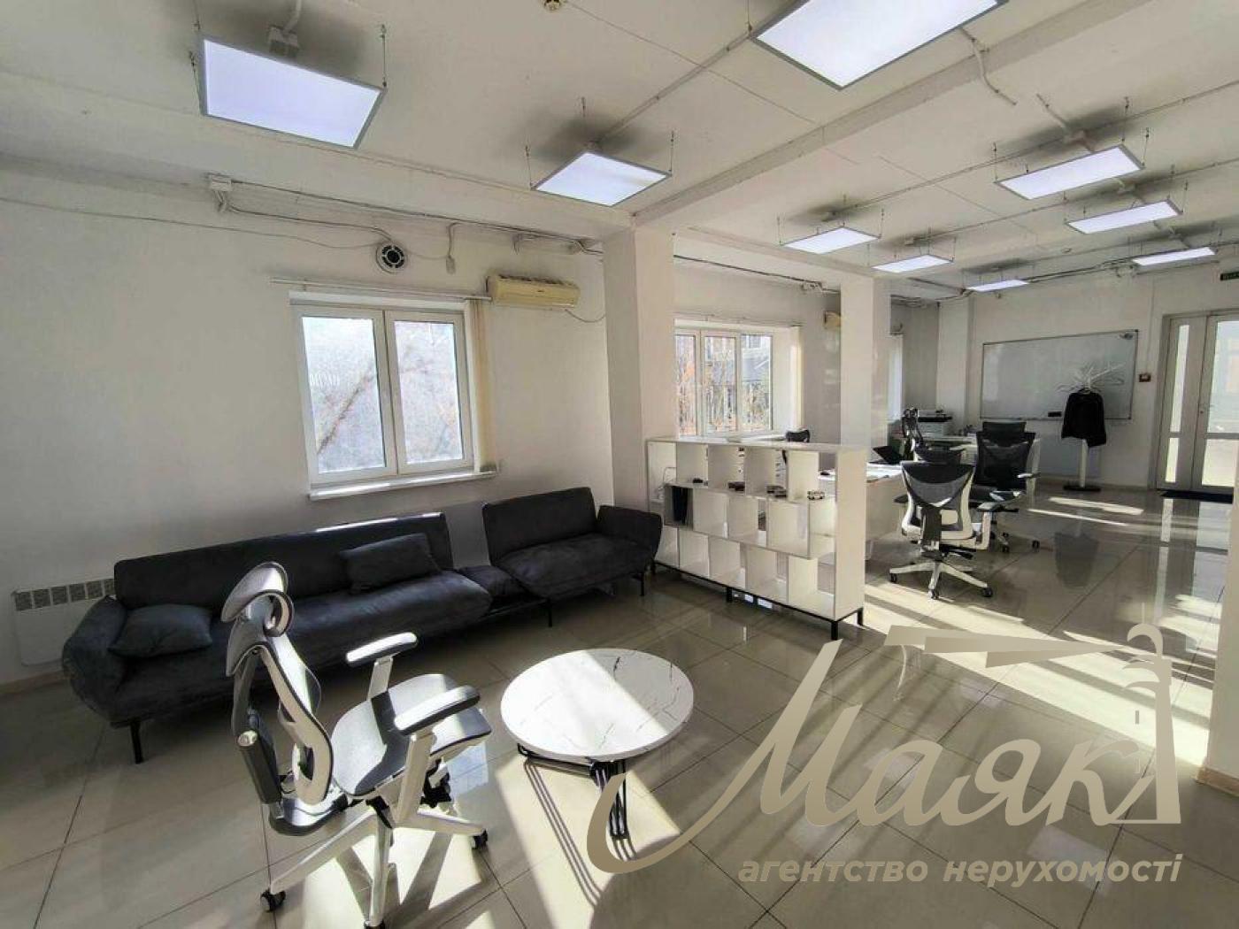 Office for rent 95 sq.m. Pechersk, Center