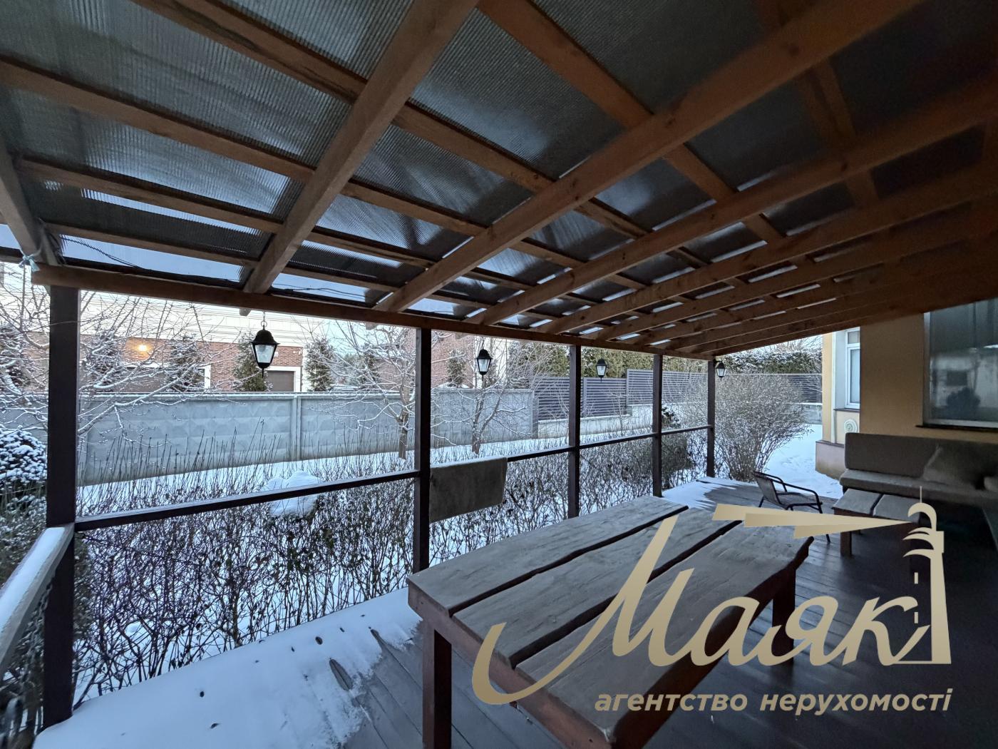 House for rent 300m2 in Kozin village, ulitsa Nova, in Montana Village.