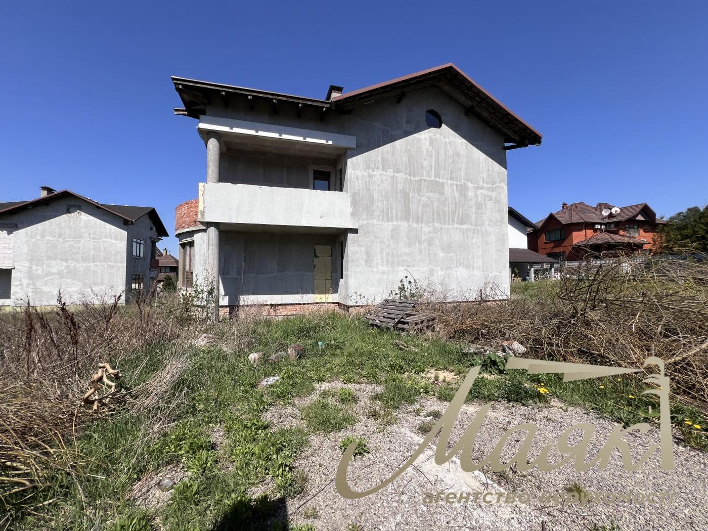 Продажа 2х этажного дома 220м2 в с. Кременище, ул. Грушевского, Киево-Святошинский район, Киевская область.