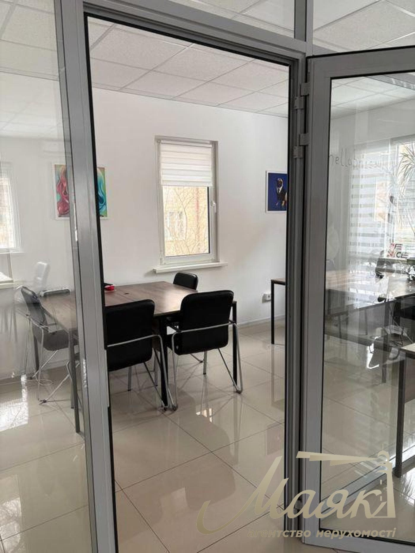 Оренда офісу площею 184 м², Печерськ, бул. Міхновського/Дружби Народів, Центр
