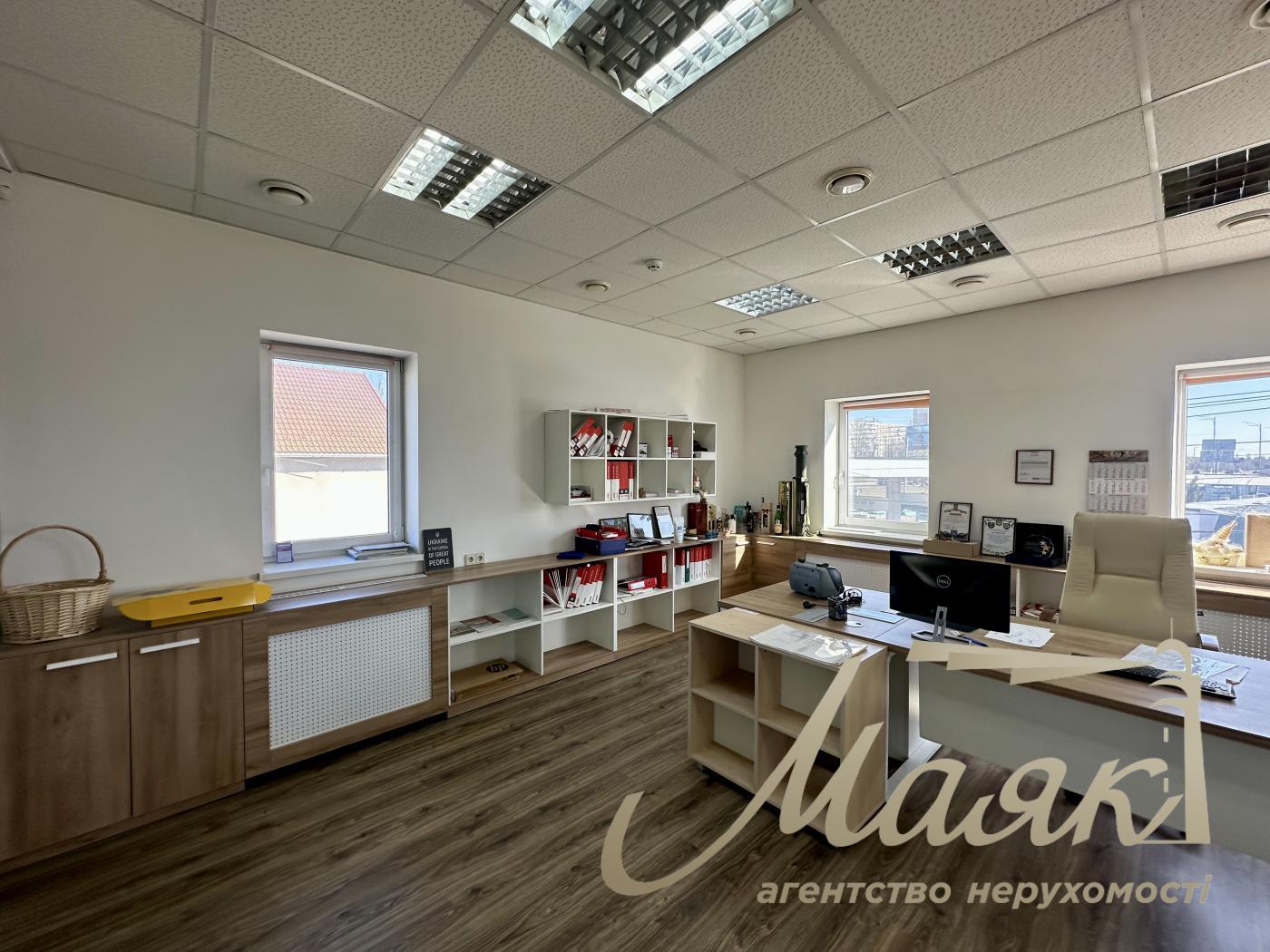 Rent a front building (656m2) on 7.5 hectares, Sadovaya street, with. Sofievskaya Borschagovka