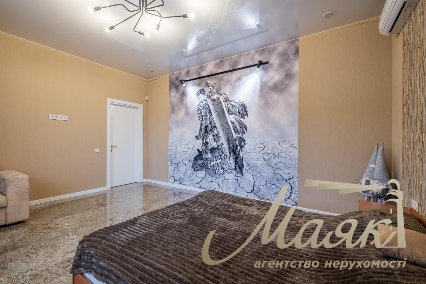 Продажа одноэтажного дома 182.6 м2 в с. Погребы, ул. Пасиченка, Киевская обл, Броварский р-н.