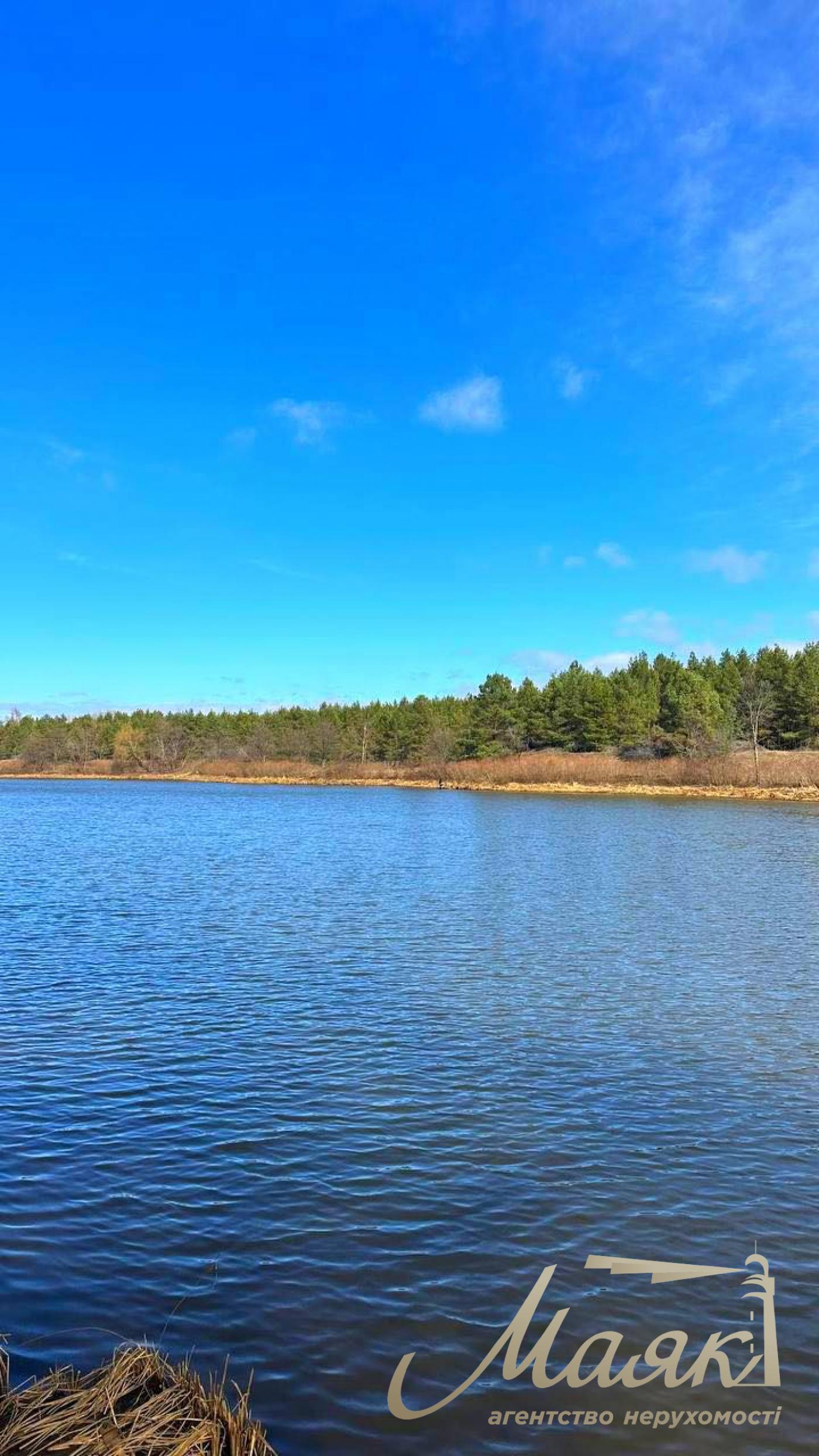 Продаж будинку в житловому комплексі Goodlife Park на березі Київського моря.