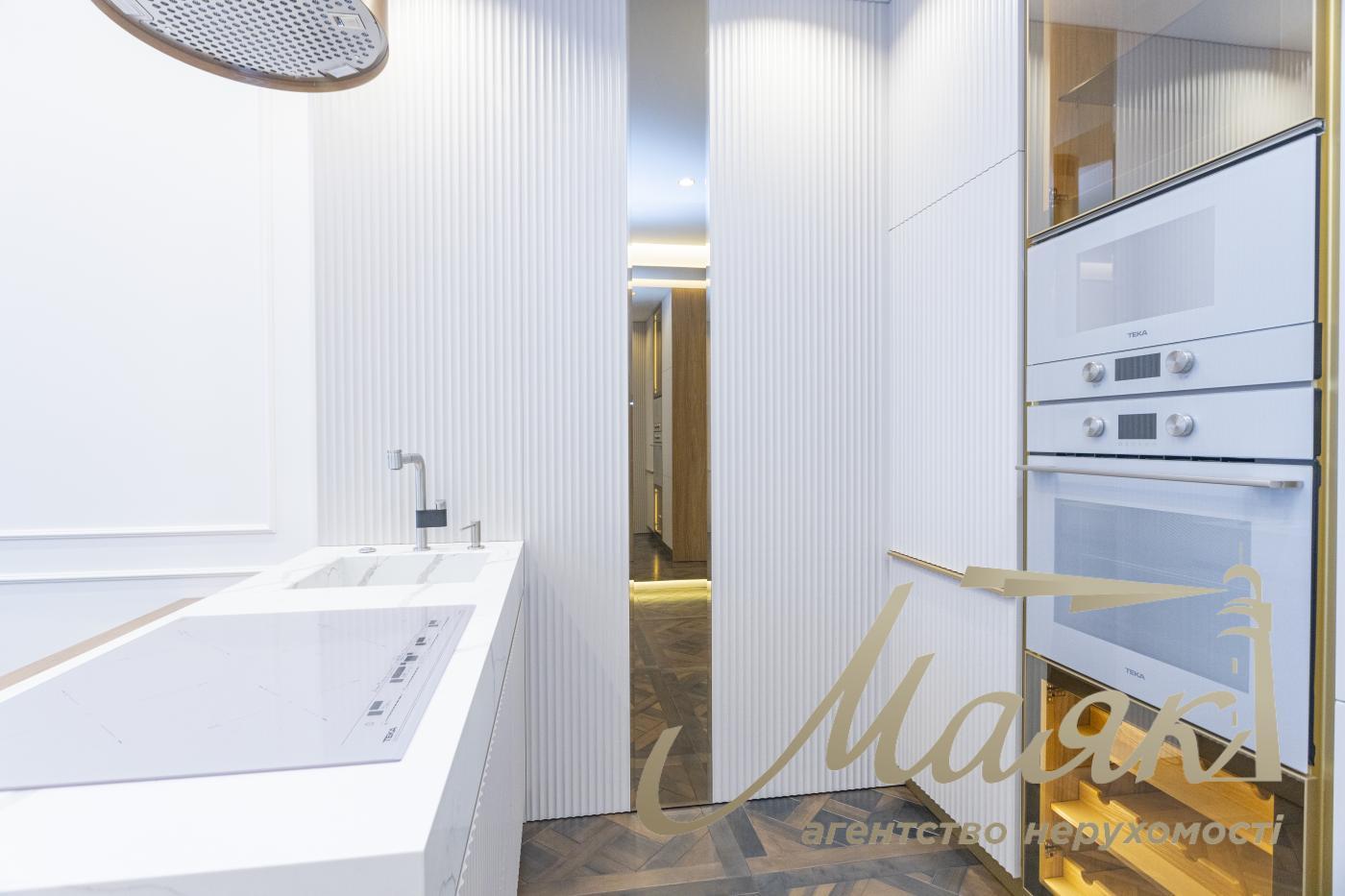 Продажа 2к квартиры 50м2, ЖК Французский квартал 2, ул. Джона Маккейна, Печерський район.