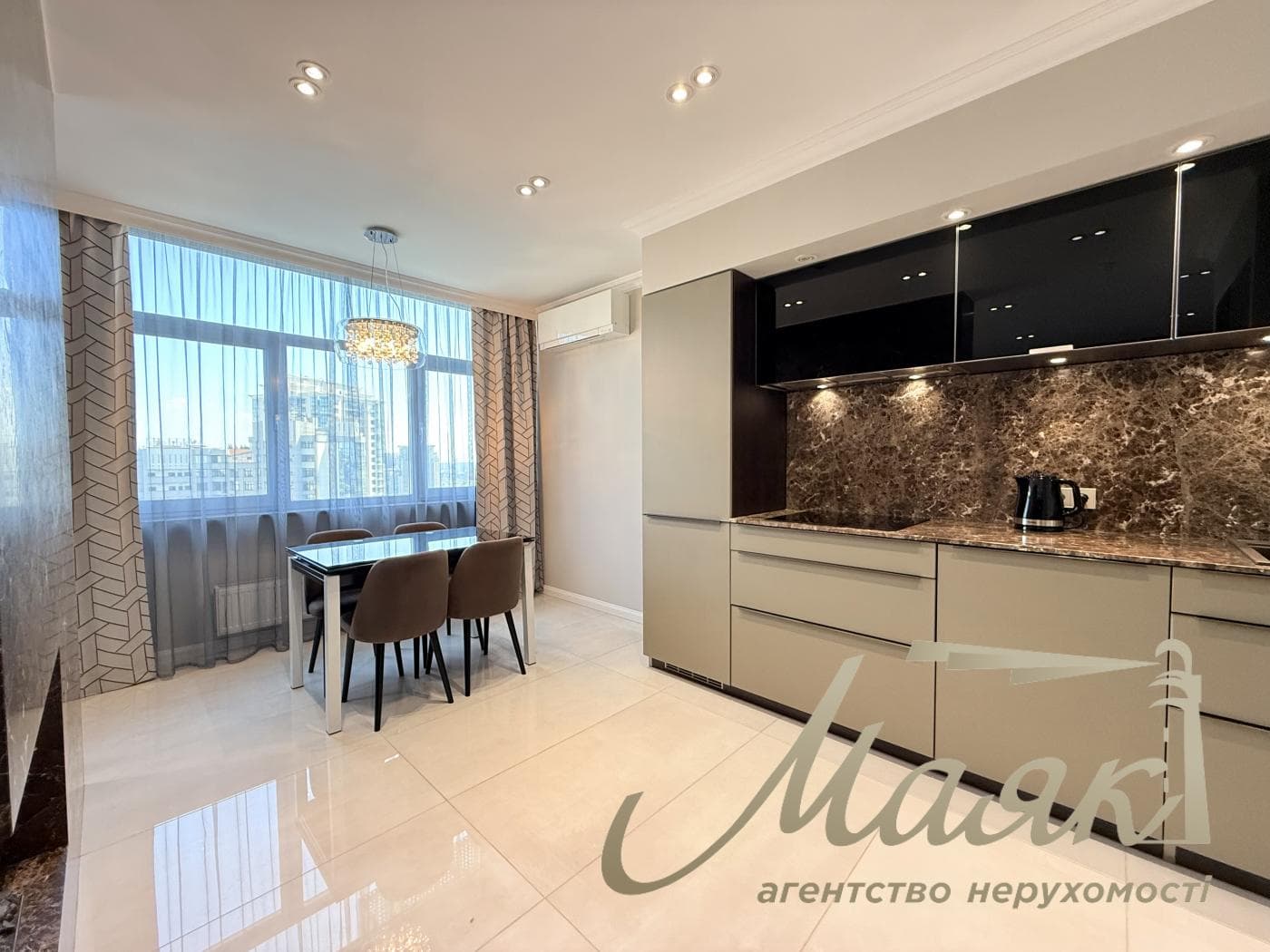 100-square-meter penthouse for rent in the Podvysotsky residential complex, Podvysotsky Street