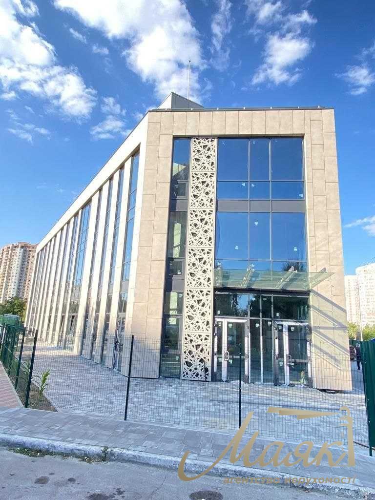 Оренда окремої будівлі 2336м2, вул.Григоренка 10, Позняки