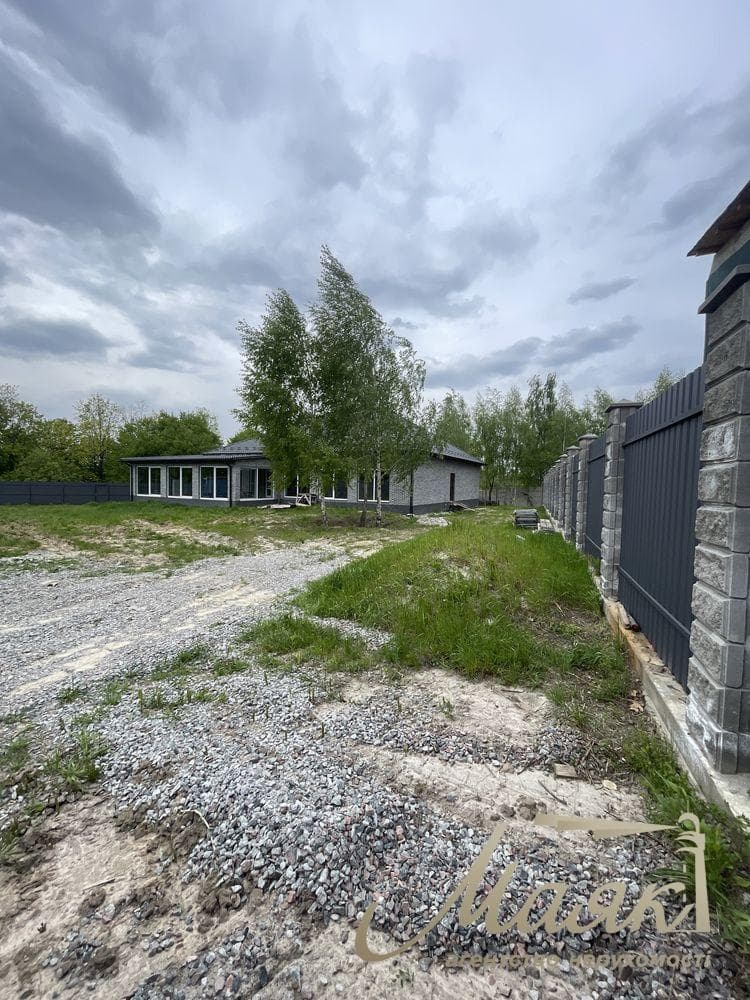 Продаж одноповерхового будинку 296м2 с. Креничі, Обухівський напрямок, Київська область