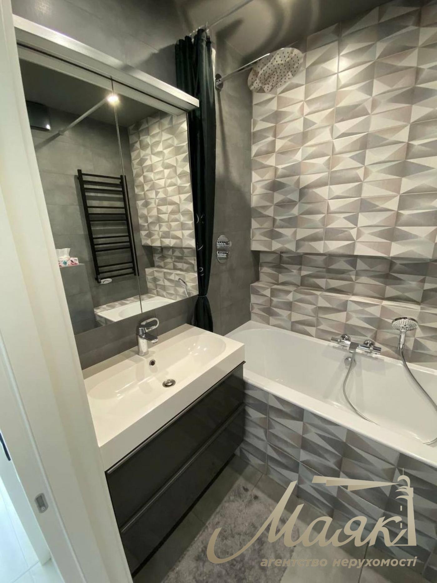 Продаж 4к квартири ЖК Комфорт Таун, вул. Регенераторна