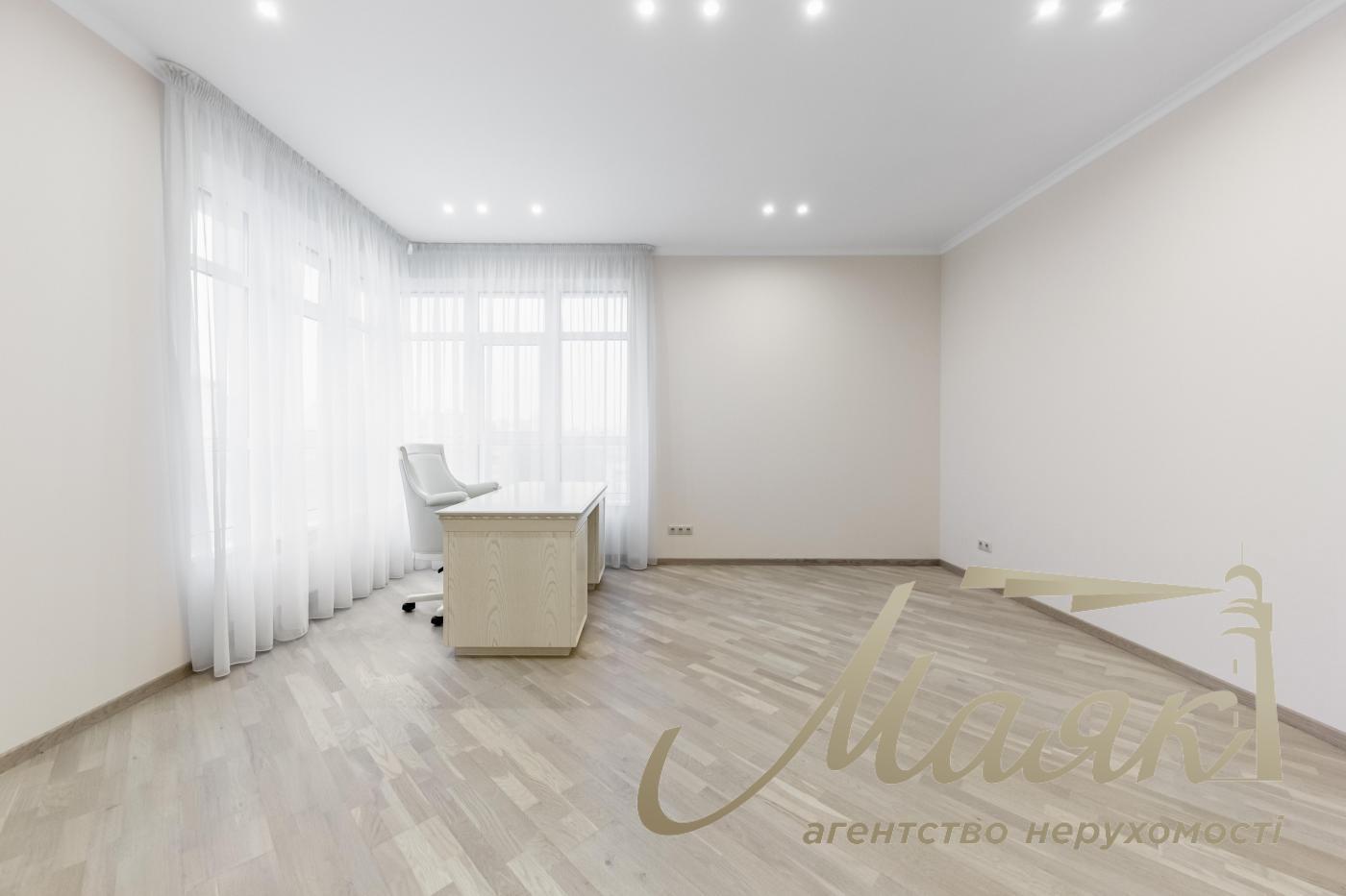 Продажа квартиры 200м2 в центре Кловский спуск, 7