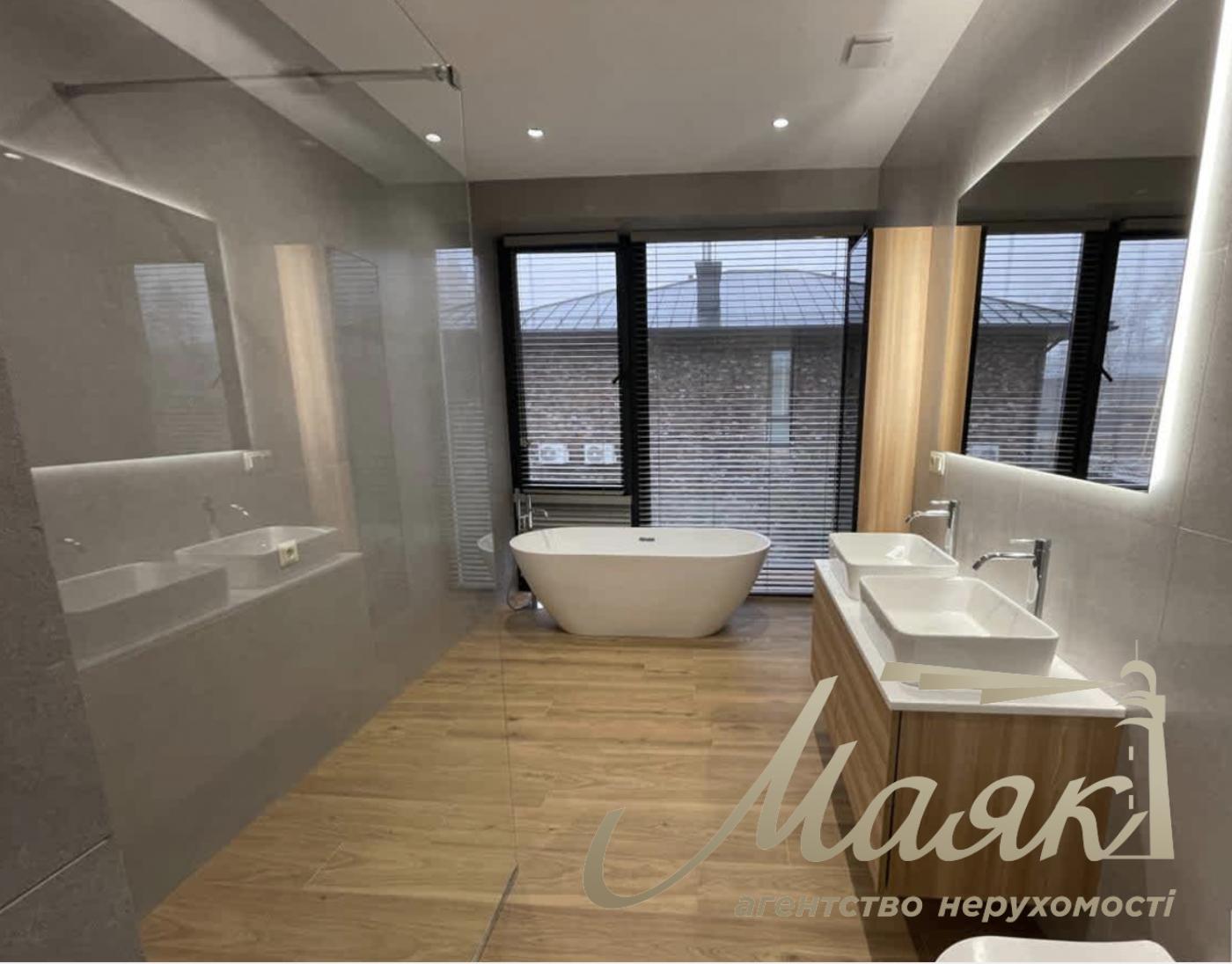 Продаж будинку 385м2 у КМ "Нова Ходосівка" в с. Ходосівка, Києво-Святошинський район.