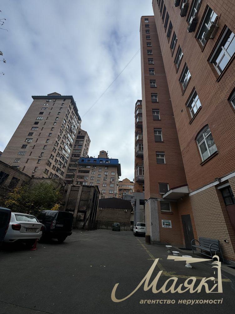 Оренда офісу 130м2 по вул.Дмитрівська, Шевченківський район.