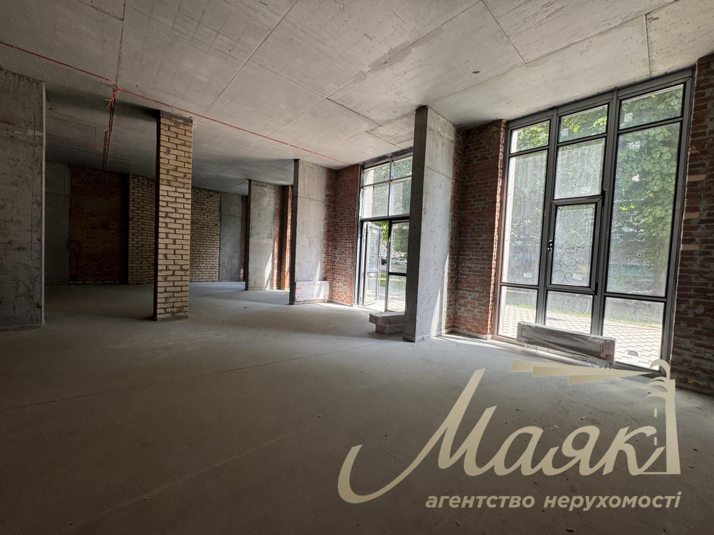 Rent of façade premises of 225 m² in the residential complex "Suchasny Kvartal", Otradny, Solomyansky district.