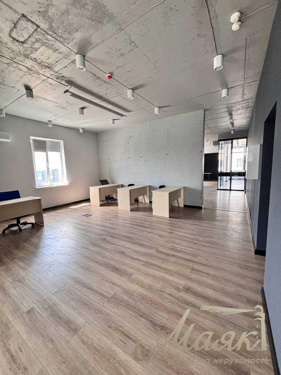 Office for rent 200 m2 in LCD "RIVERSTONE"