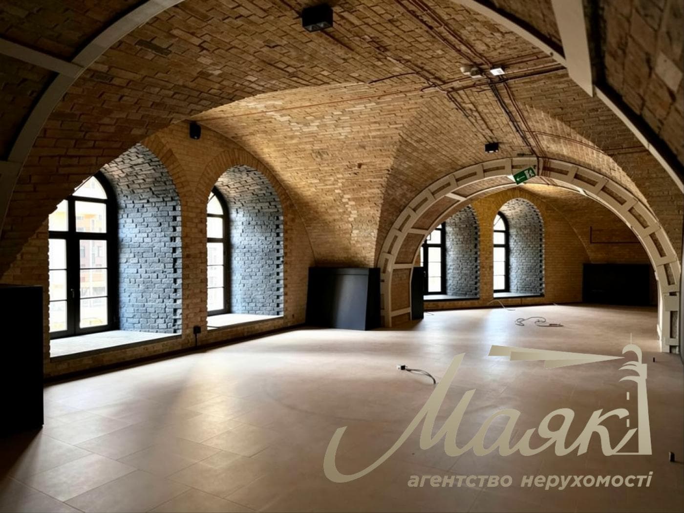 Commercial Space for Rent: 1,062 m², Mazepa Street, Arsenalna, Pecherskyi District