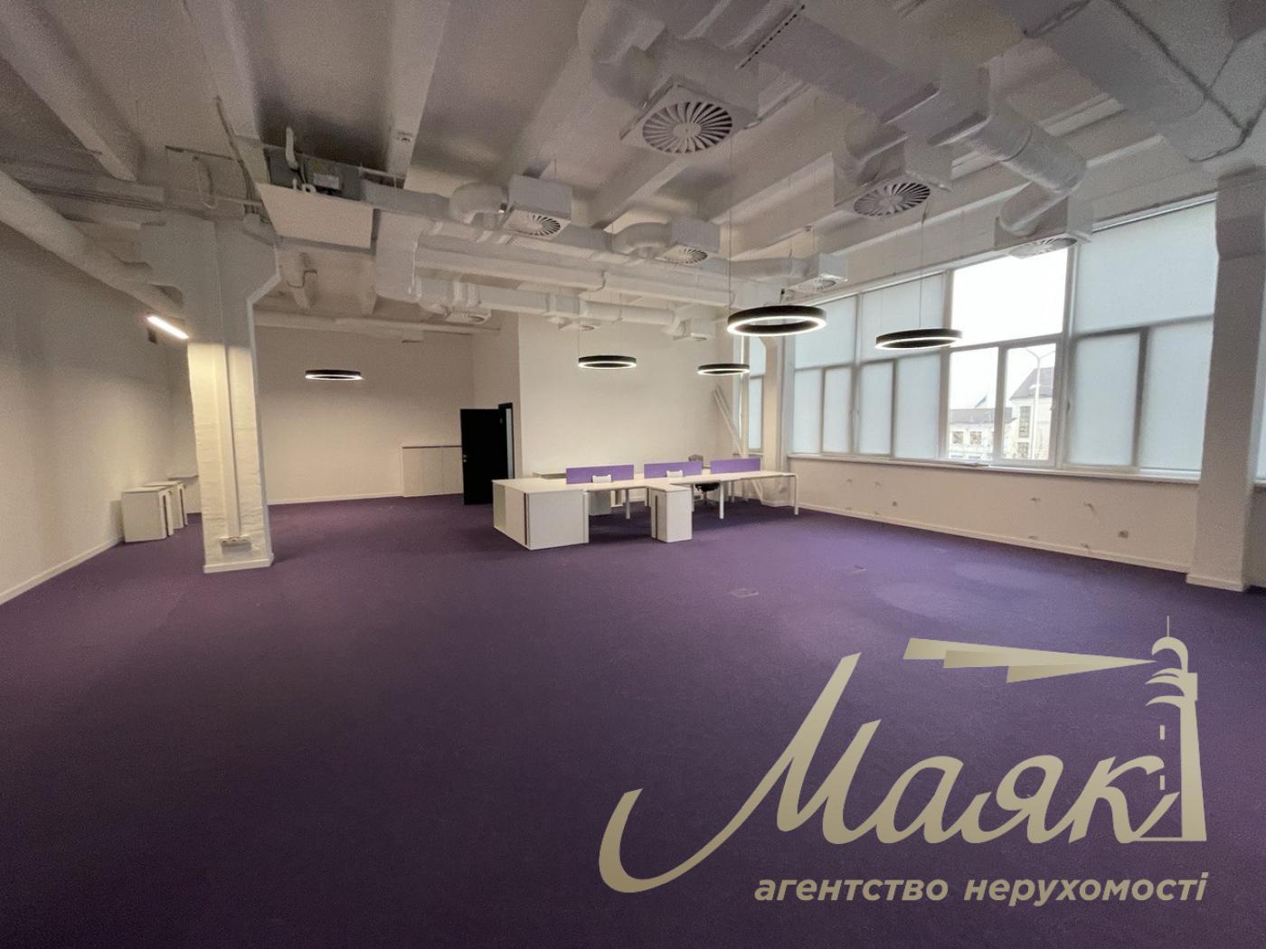 Office rent 1200m2 in the business center, st. Lavrskaya