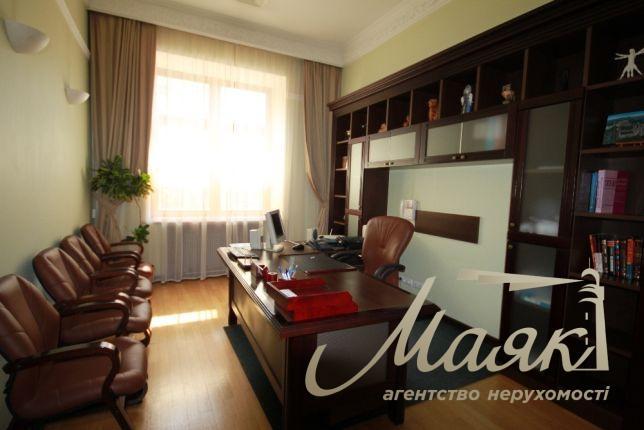 Продається VIP-офіс в Урядовому кварталі Києва на вул. Шовковичній! Липки. Печерськ