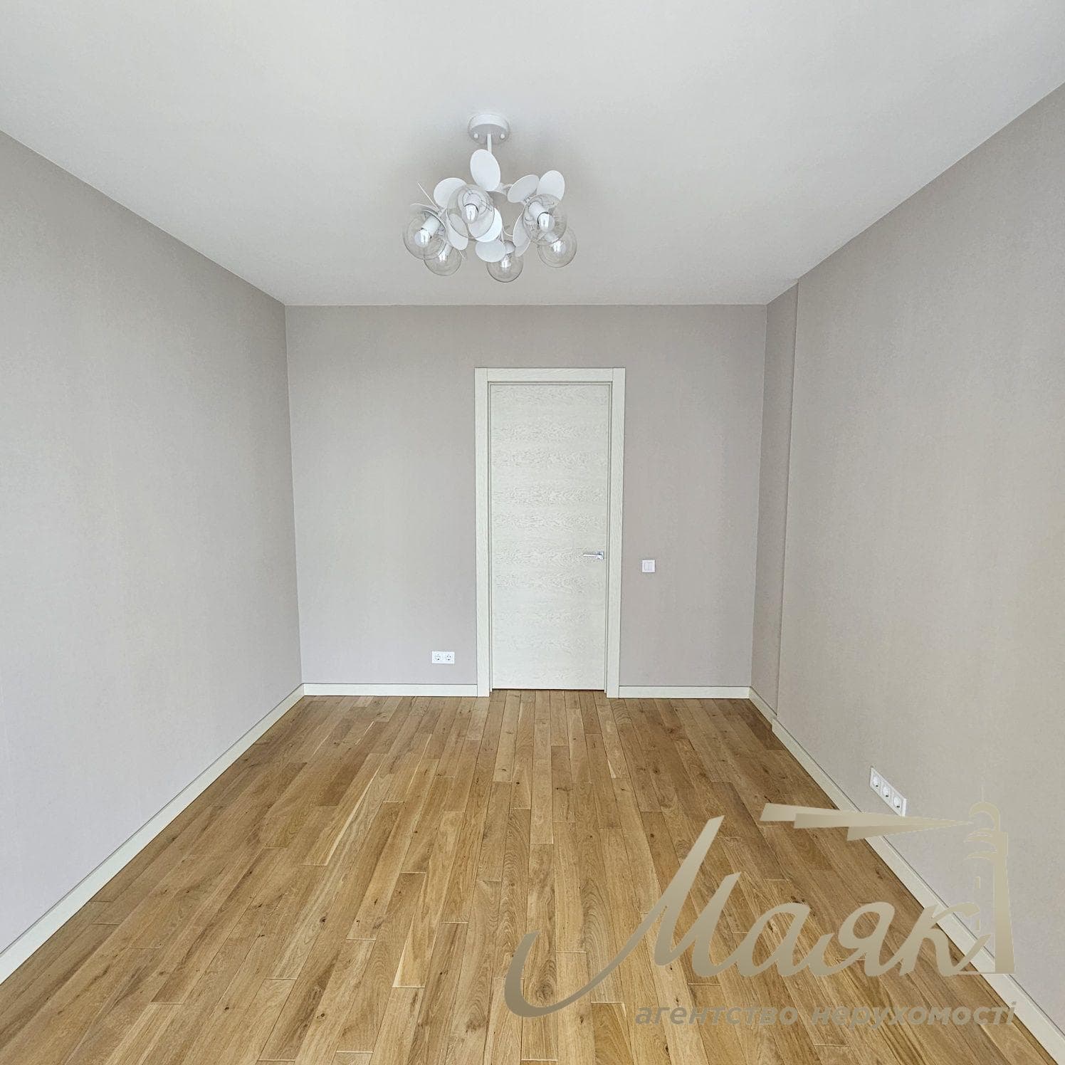 Продаж 4-кімнатної квартири, 1є18 м², ЖК «Зарічний»