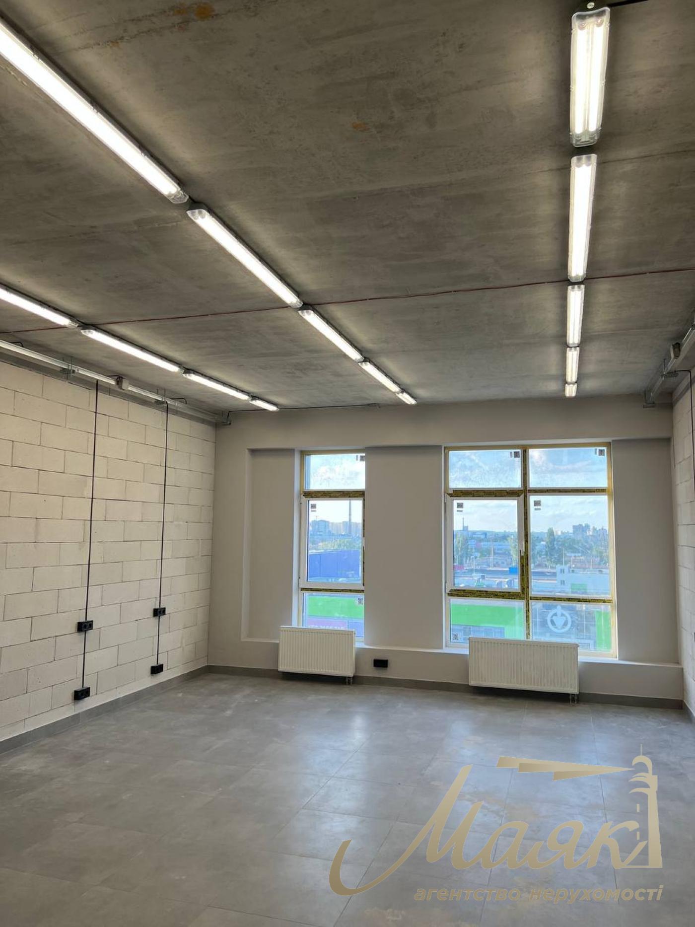 Оренда офісу 375м2 в БЦ Графіт, вул.Степана Бандері, Оболонський район.